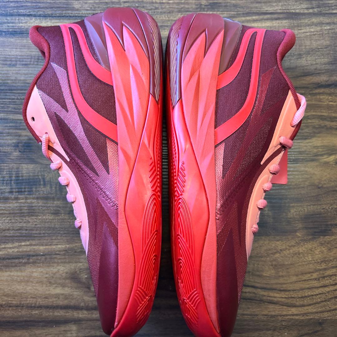 新品未使用　PUMA MB.02 ラメロボール