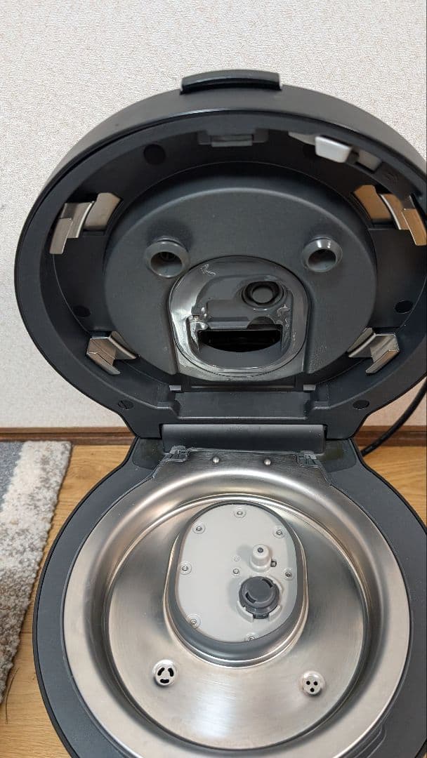 Panasonic 可変圧力IHジャー炊飯器 5.5合 SR-V10BA 23年