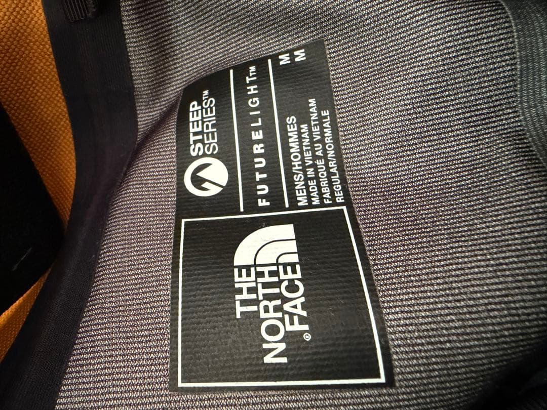ノースフェイス フィーチャーライト　スノーボード ウェア
