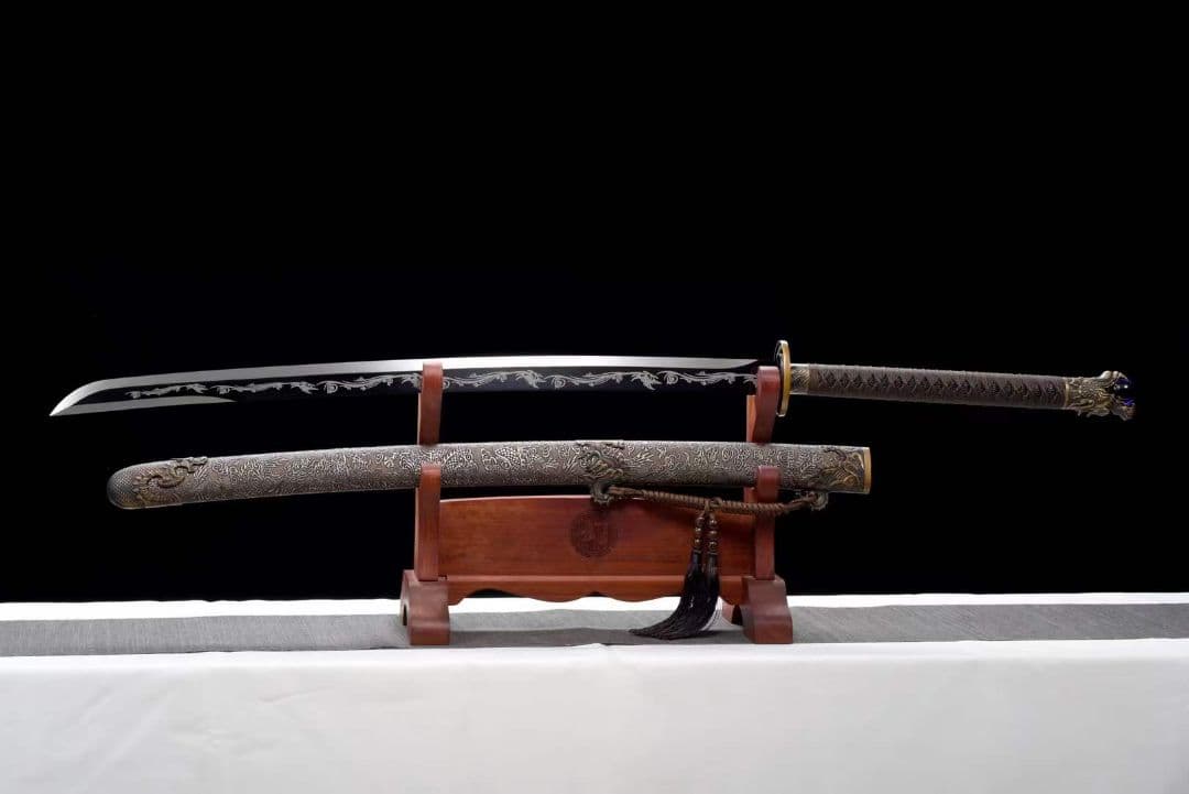 『狂龍繍春刀』古兵器 武具　刀装具　日本刀　模造刀 居合刀