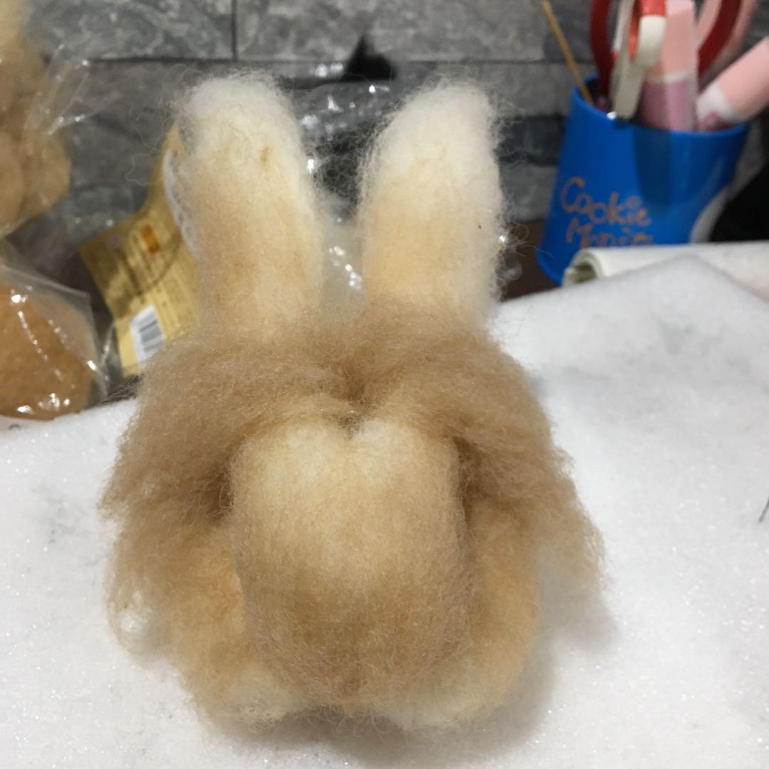 r様 うさぎさん 羊毛フェルトストラップ