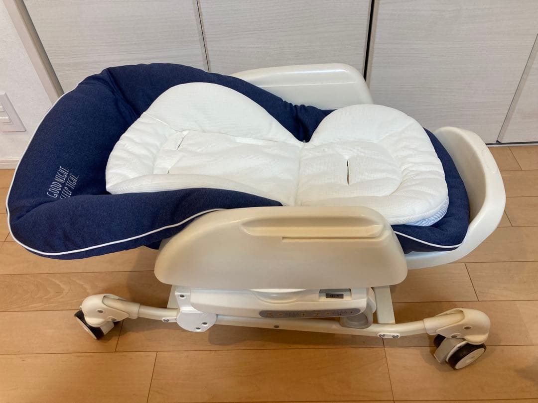 【動作確認済】コンビ 電動ハイローチェア ネムリラ4キャス AT combi