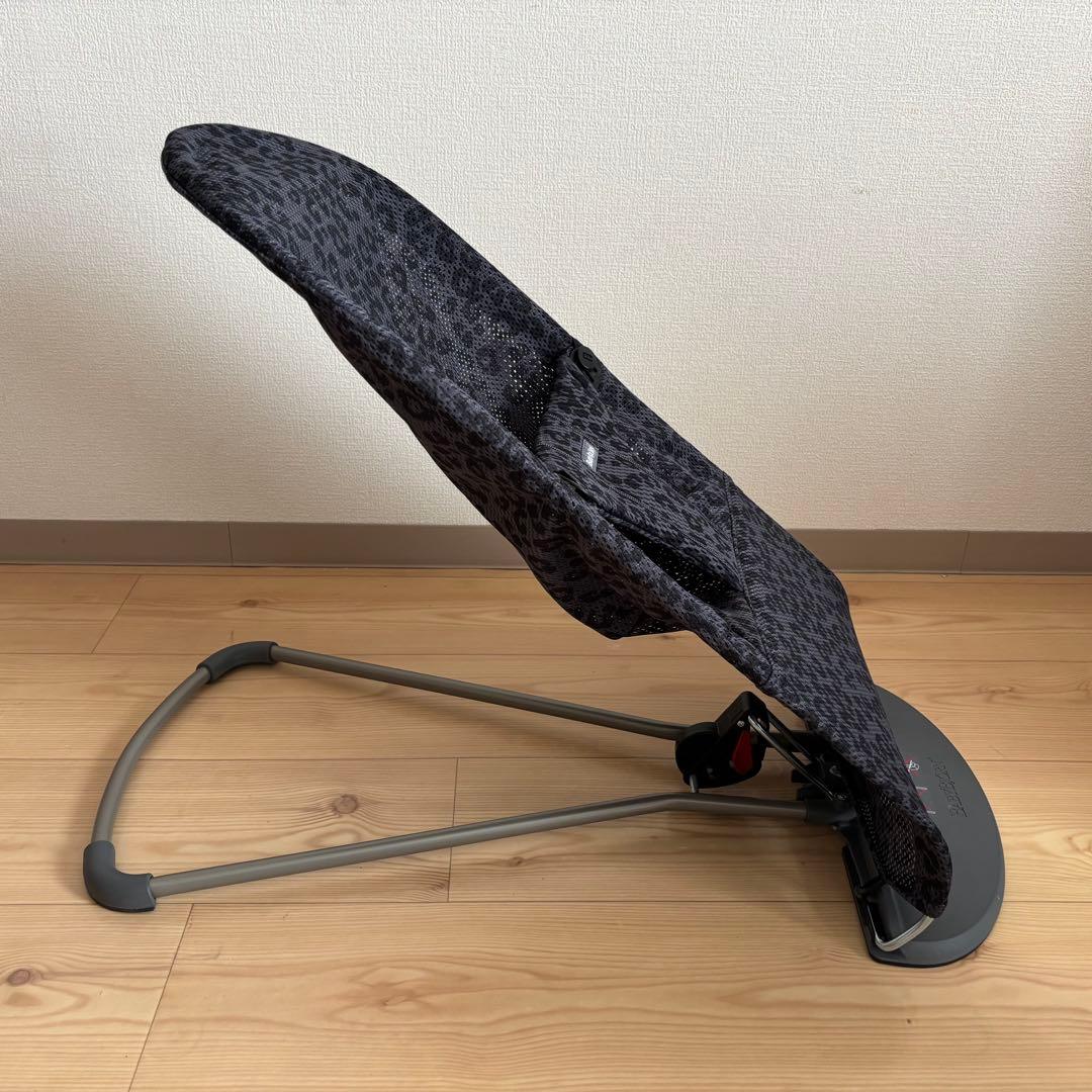 【美品】ベビービョルン　バウンサー　ブリスエアーアンスラサイト　レパード