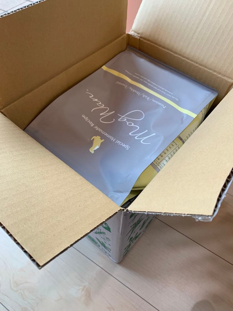 モグワン正規品ドッグフード チキン&サーモン 新品未開封品 1.8kg✖️3袋