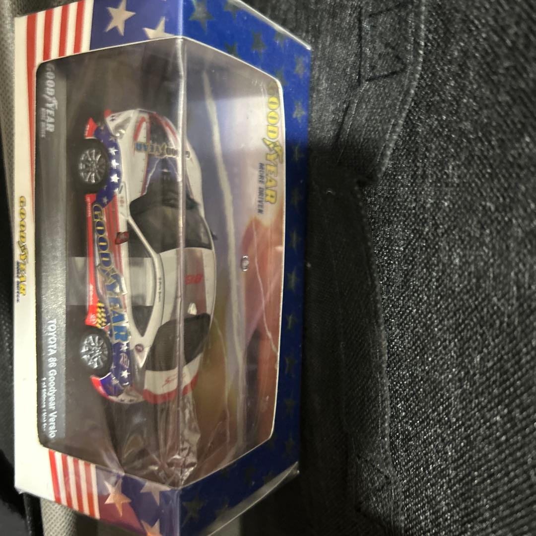 車、フィギュア