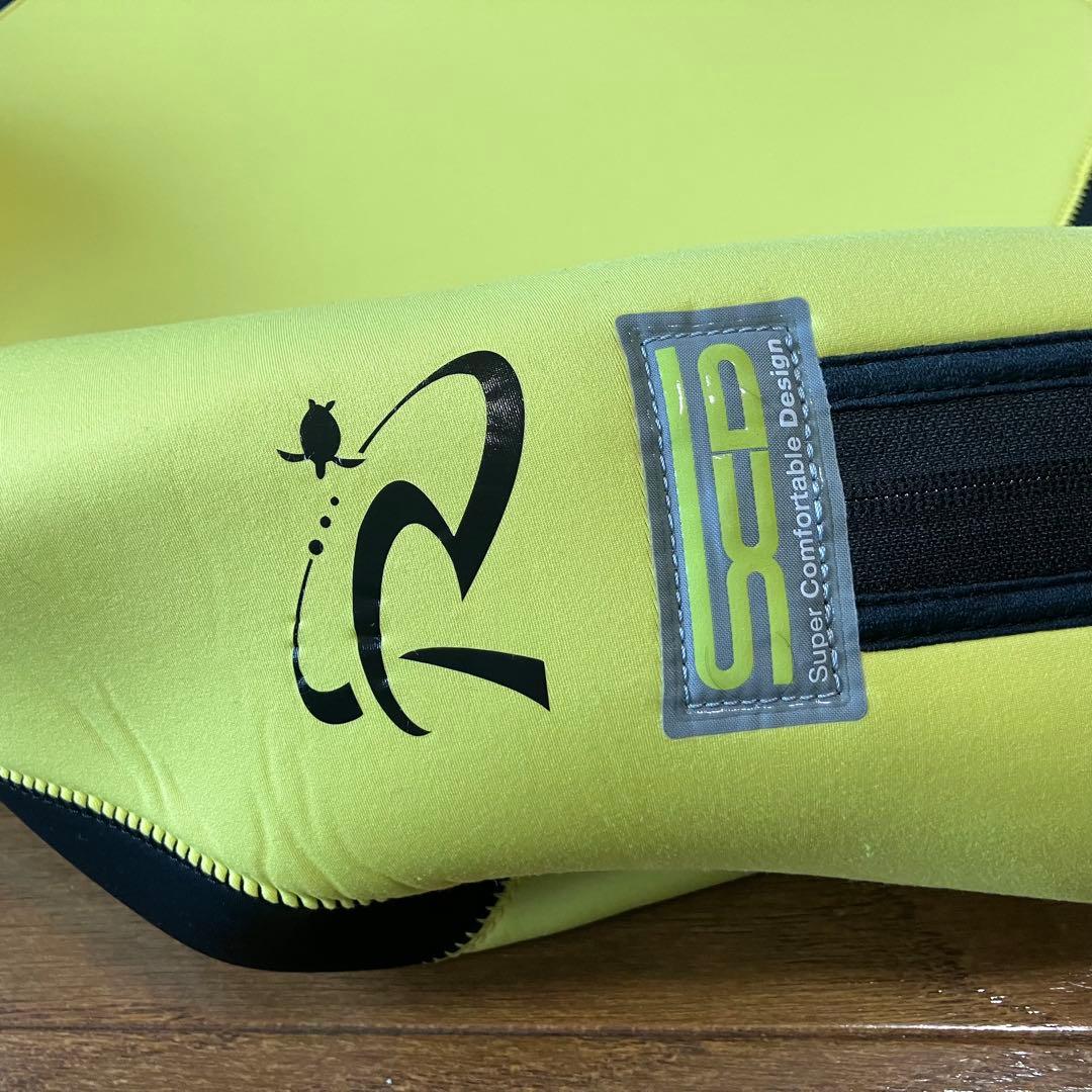 【未使用新品】ウェットスーツ