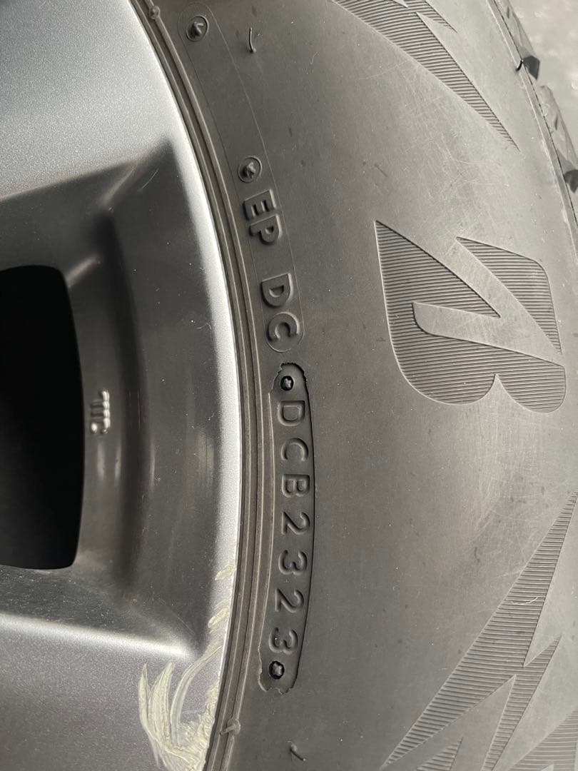 ブリヂストン BLIZZAK DM-V3 235/60R18 18インチ