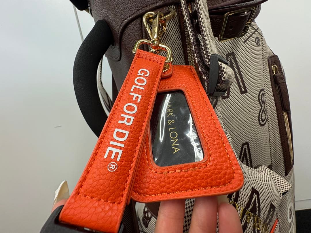 MARK & LONA ゴルフバッグ・キャディバッグ ヘッドカバー付