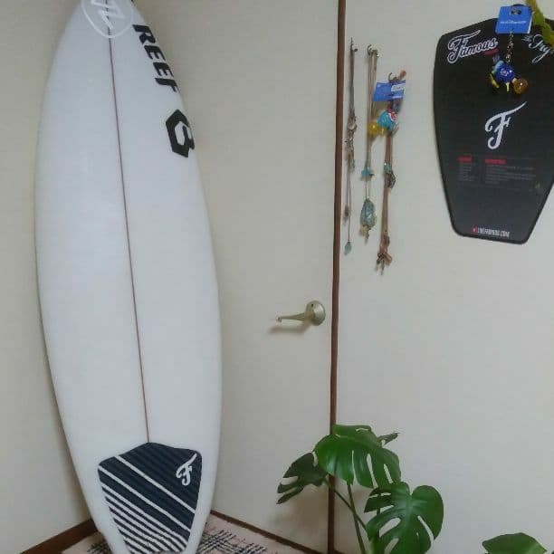 使用２回のサーフボードfiveフィン