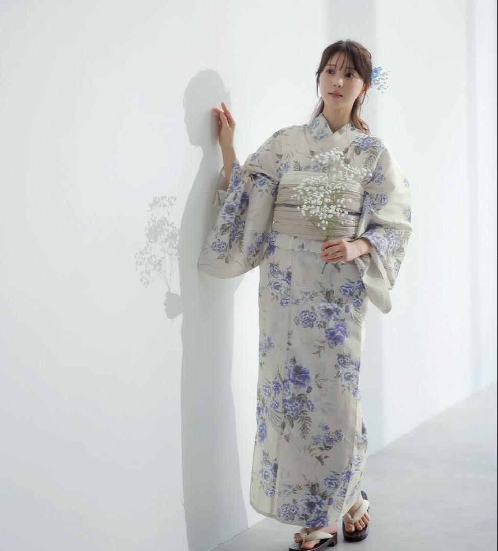 ［新品未使用］浴衣5点セット （ゆかた・しわへこ帯・下駄・着付け本・腰ひも）