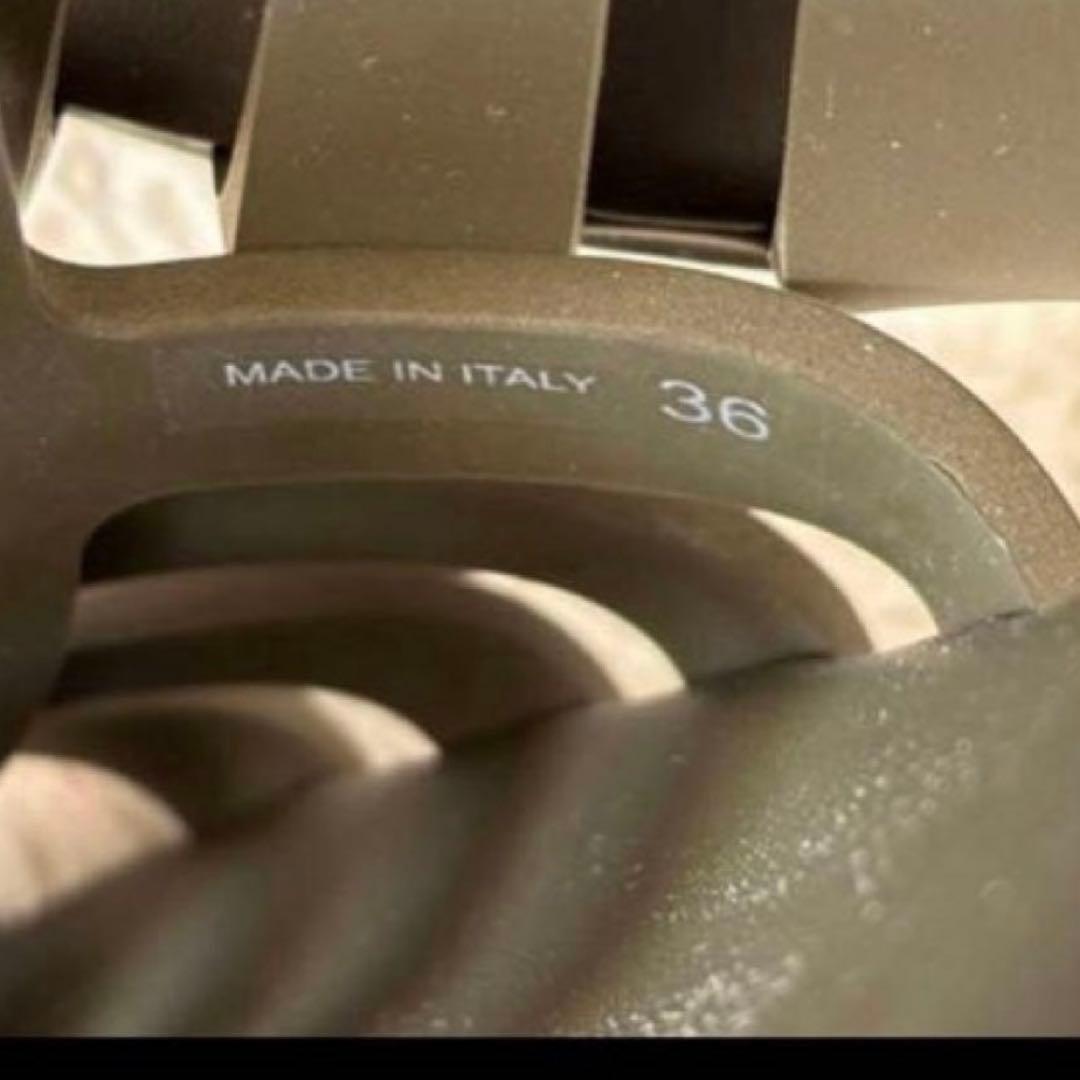 miumiuプラットフォームサンダル　グルカサンダル