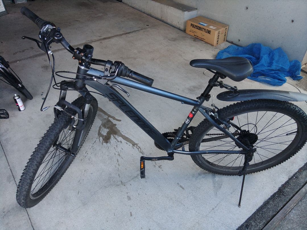 自転車　一年ほど使用　フロントタイヤ交換後半年使用　現状優先