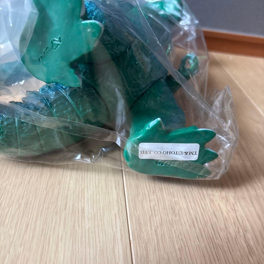 ベアモデル オール怪獣コレクション 初代ゴジラ 緑成型/青銀塗装 電車付 未開封