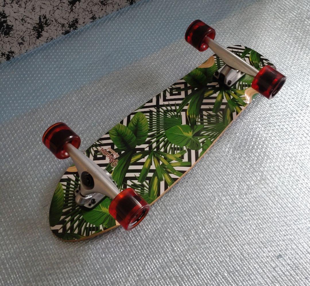 28＜税送料3638円込み＞前後カービングトラック搭載 ヘブン ２８ショートクル