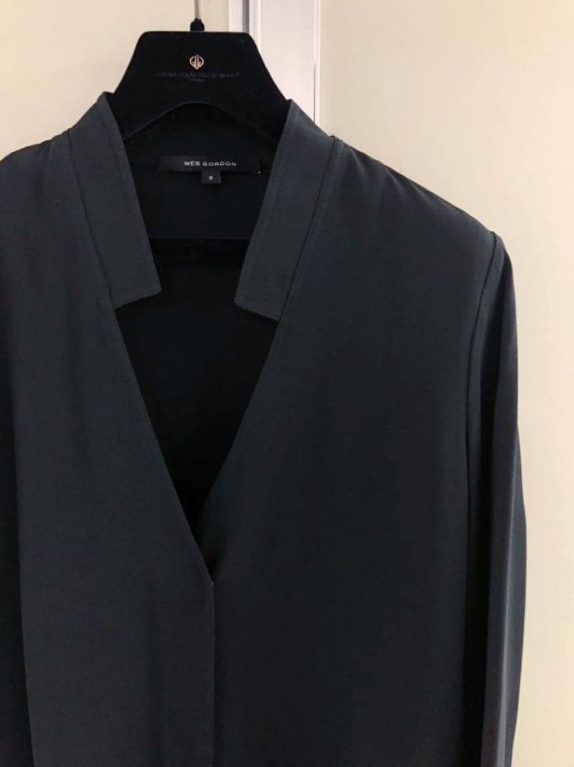 【WES GORDON】BLACK V-neck ette SHIRT