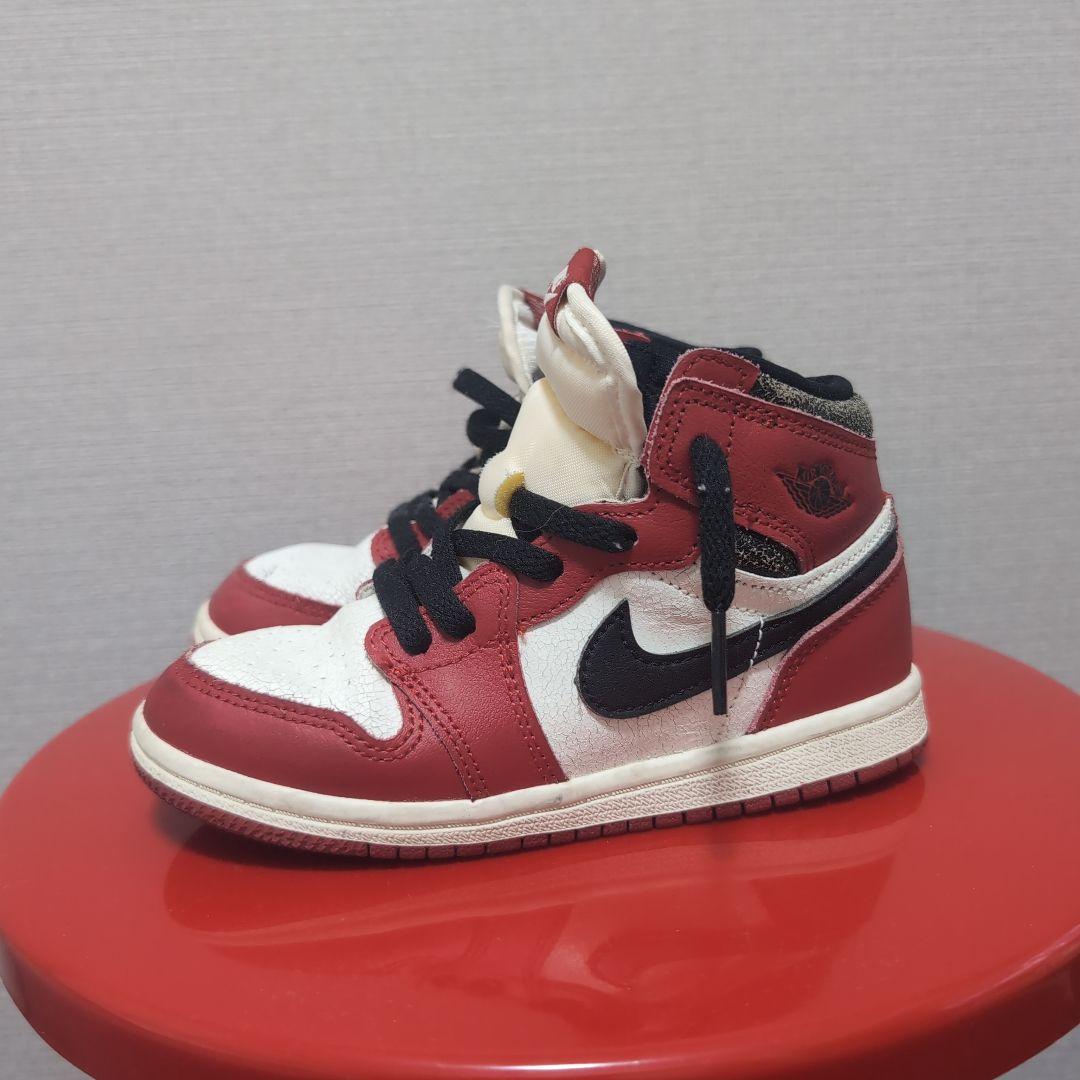 キッズNike Air Jordan 1 lost and シカゴ