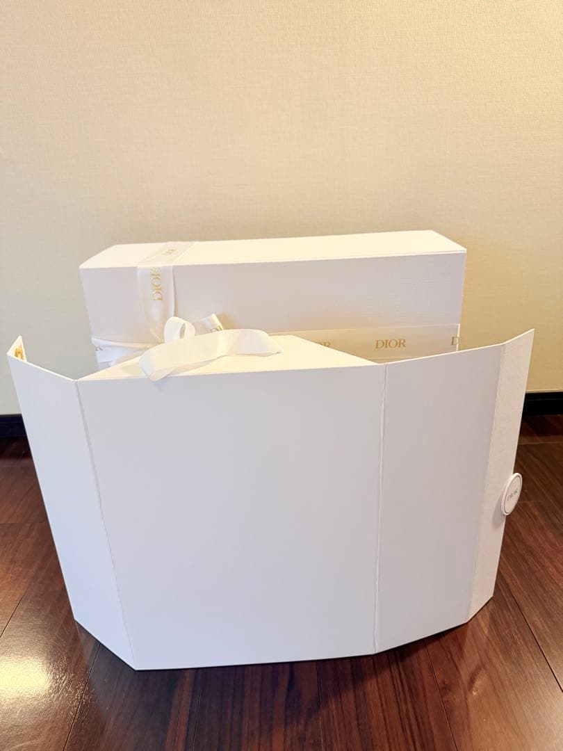 2/19まで Diorクリスマス 日めくりカレンダー 新品未開封