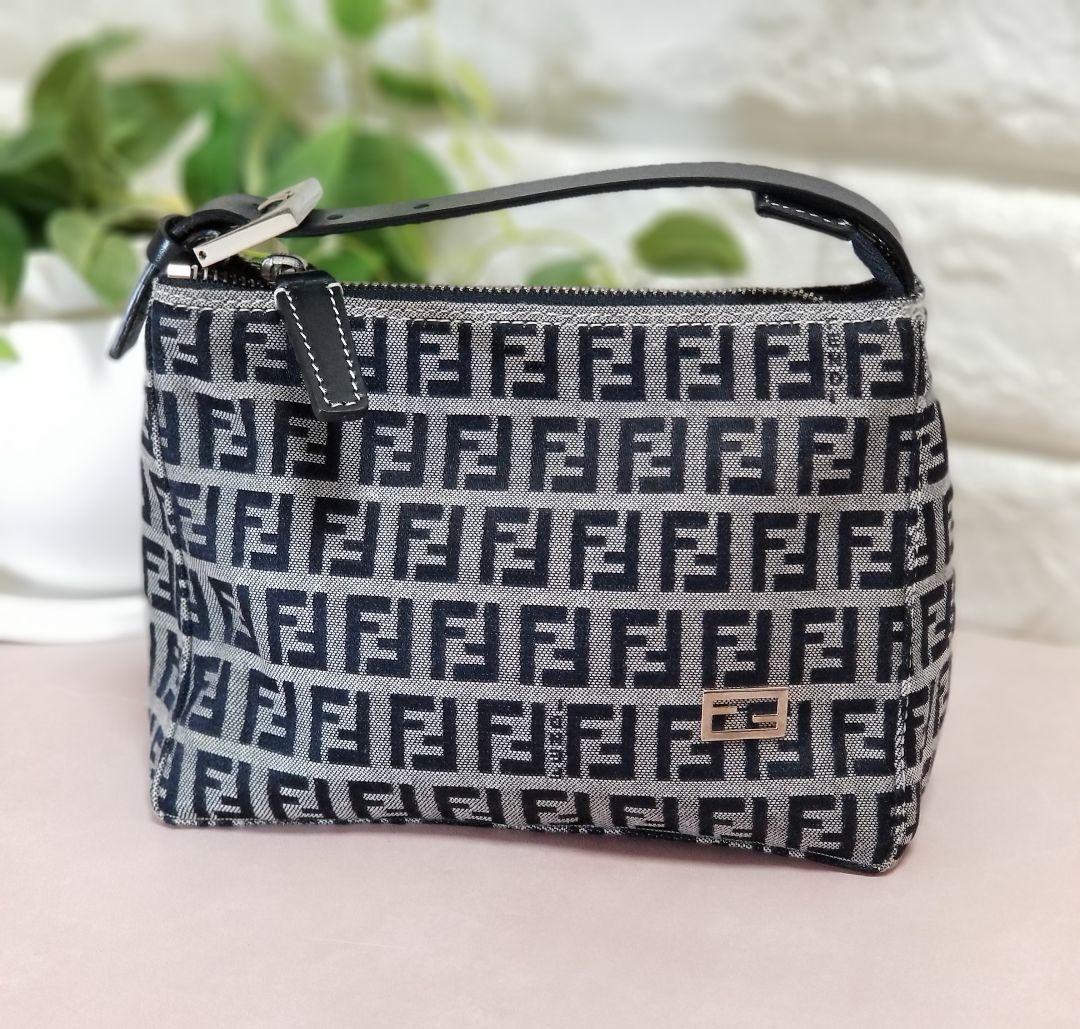 【美品】FENDI フェンディ アクセサリー ポーチ ズッキーノ ※鑑定済み