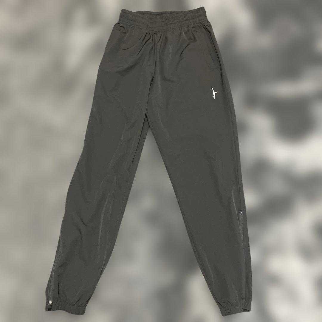 IN THE PAINT ウインドパンツ