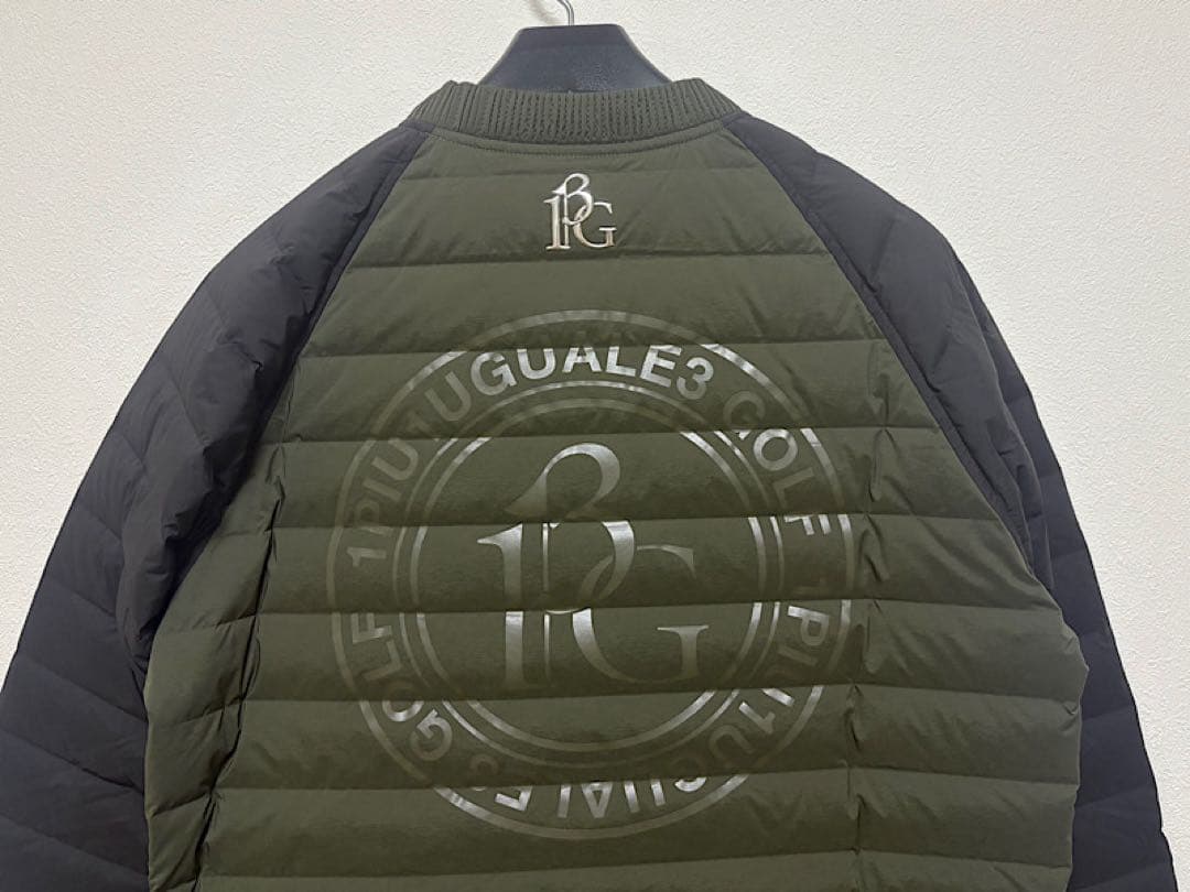 極美品1PIU1UGUALE3 GOLF定価20万円24AWダウンセットアップⅤ