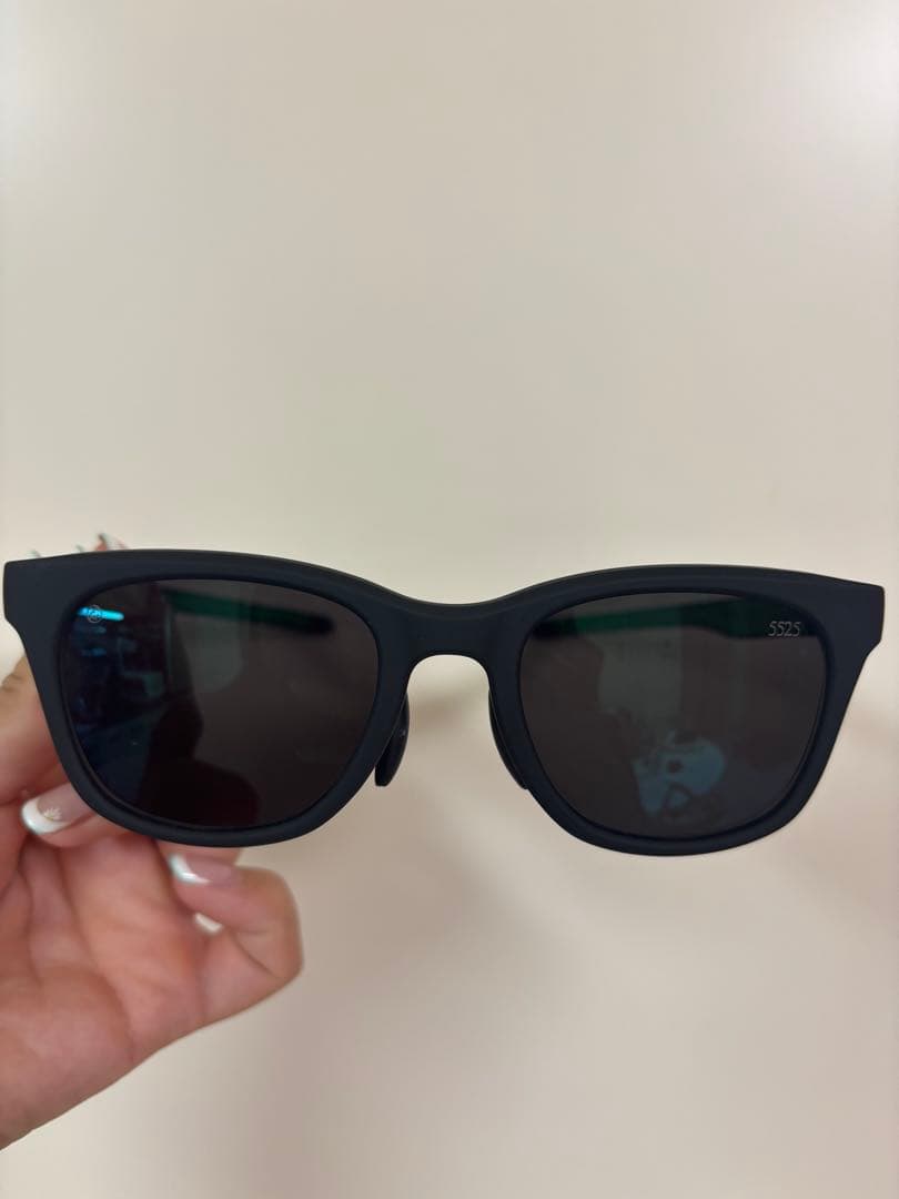 Eyevol 5525サングラス 黒/緑 収納袋付き