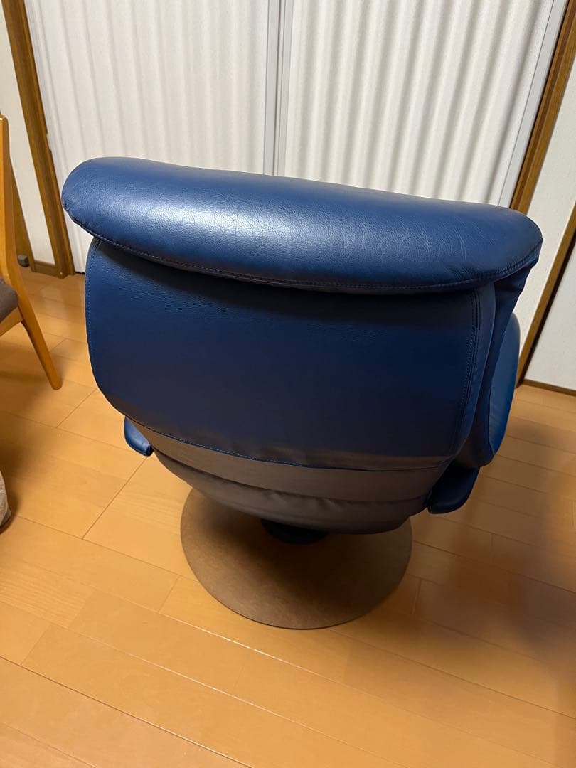 カリモク　リクライニングチェアー　合成皮革 ネイビー　1人用