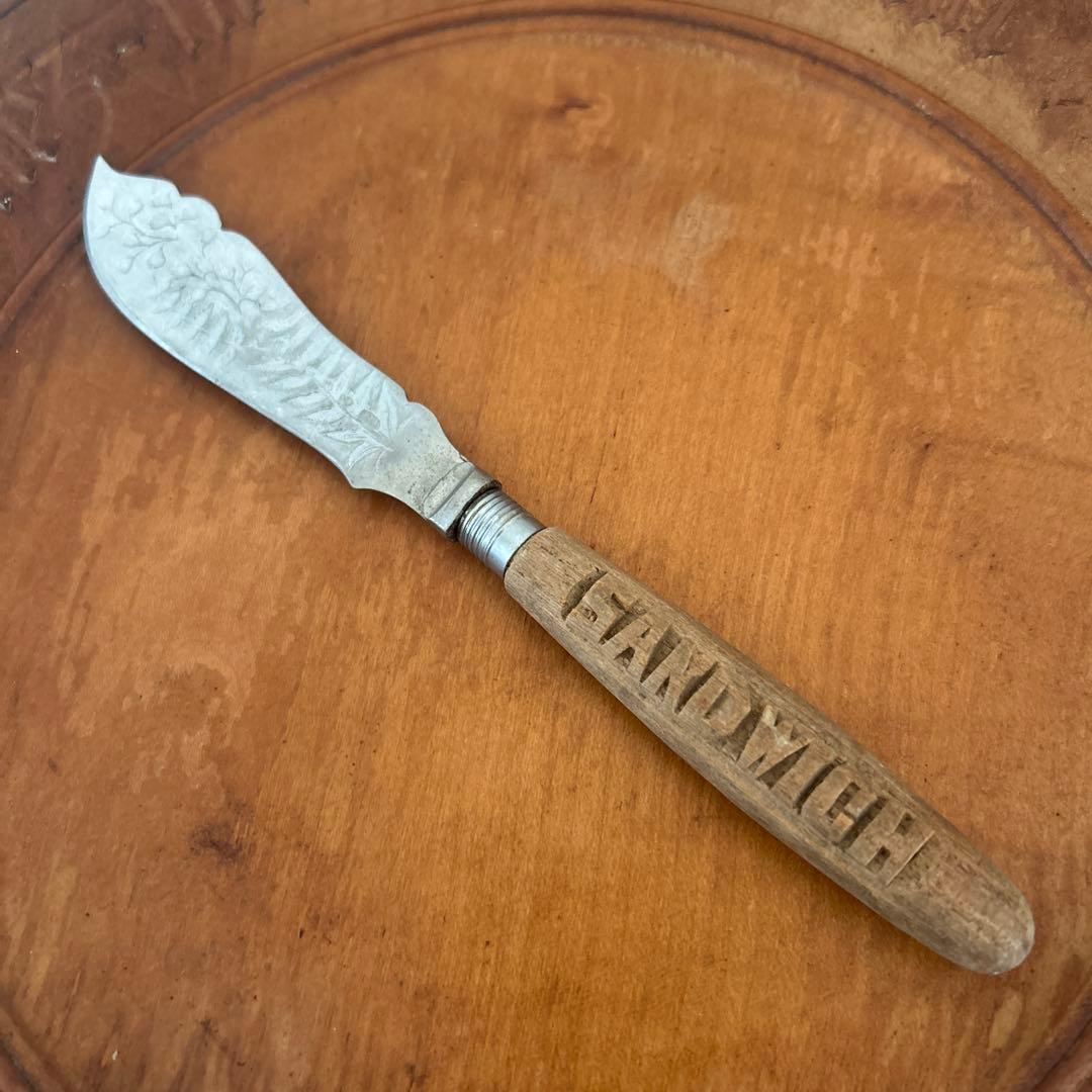 アンティーク　ブレッドボードとサンドイッチナイフのセット