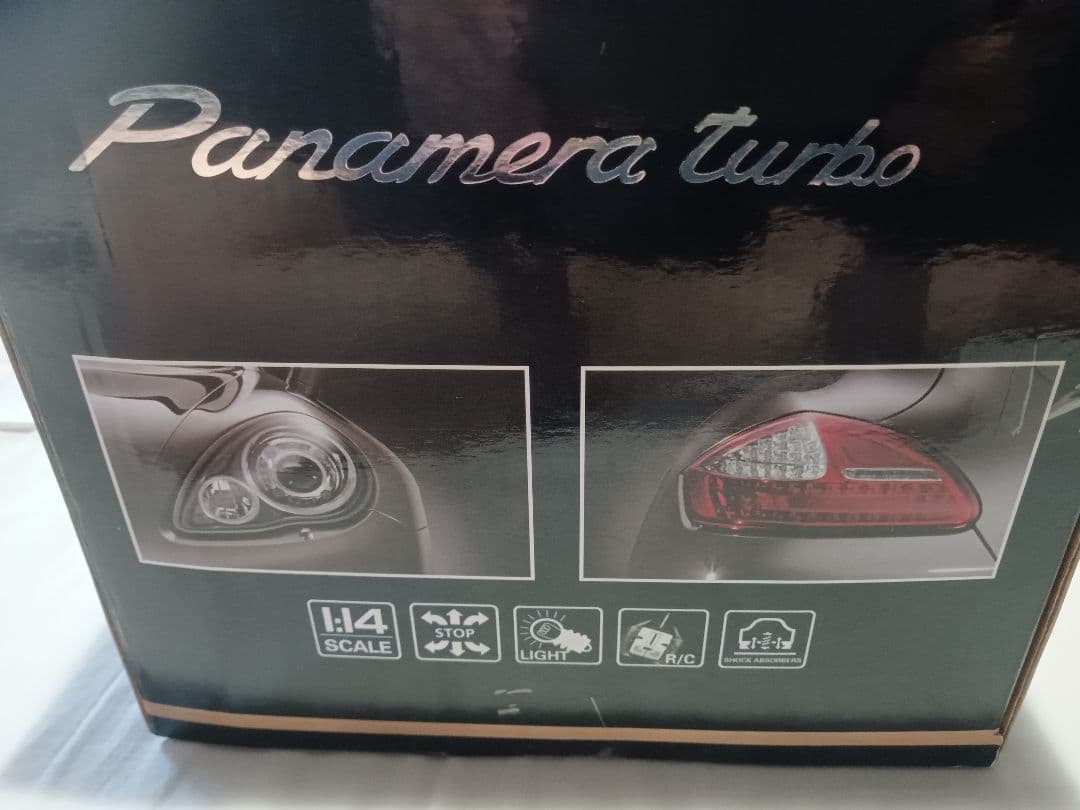 1/14 R/C　ポルシェ　パナメーラ　ターボ　ディーラー品　ミニカー　ホワイト