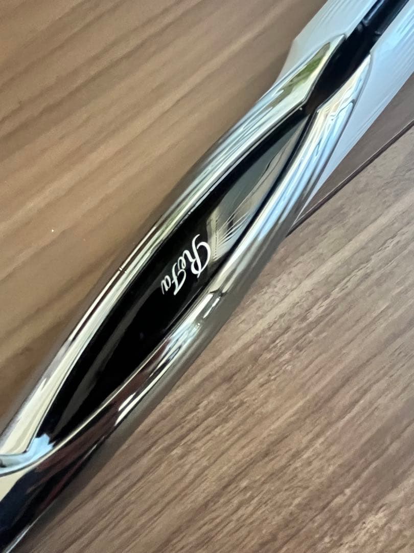 【美品・箱/保証書アリ】✴︎refa✴︎ リファ　ストレートアイロン