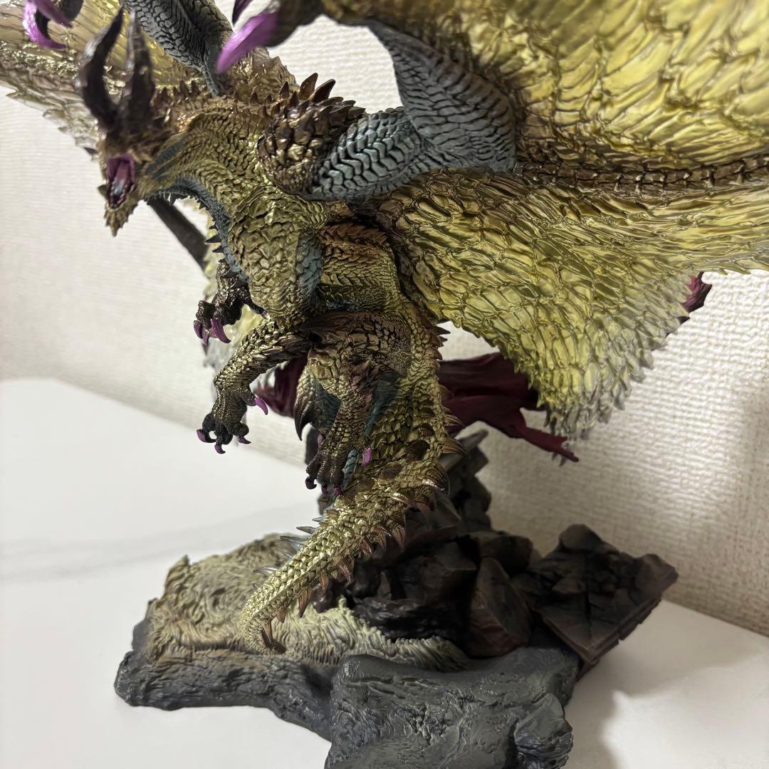 天廻龍 シャガルマガラ　フィギュア