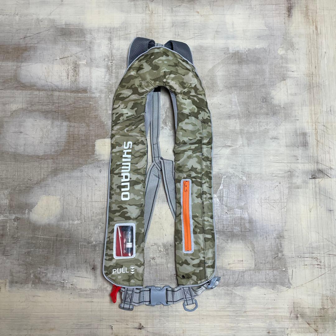 シマノ　ライフジャケット 迷彩柄　130cmまで対応