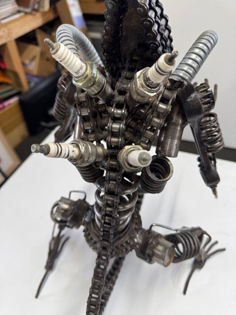 廃材アート　エイリアン