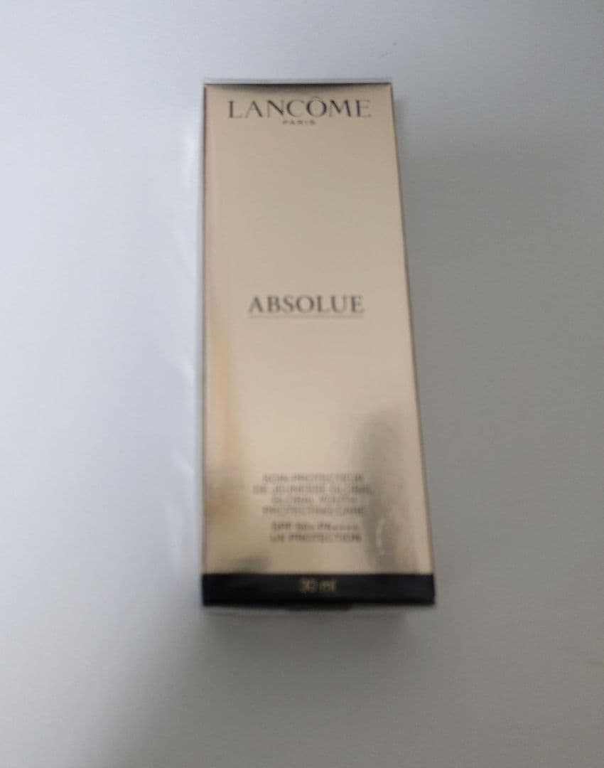 は*ろ様 ☆新品未開封☆ランコム アプソリュ UV 30ml 日焼け止め乳液 下