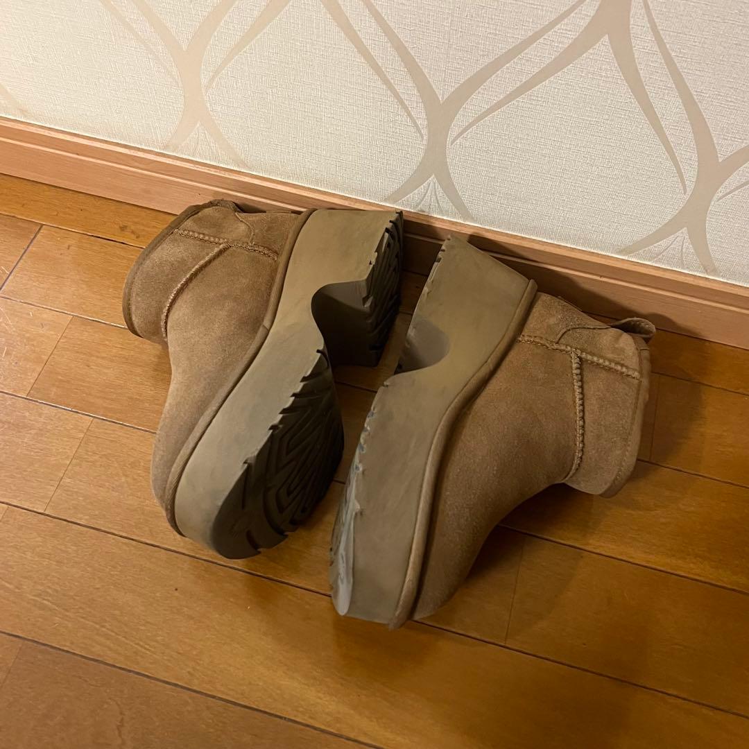 UGG アグ ムートンブーツ クラシック ウルトラ ミニ ニュー ハイツ 24