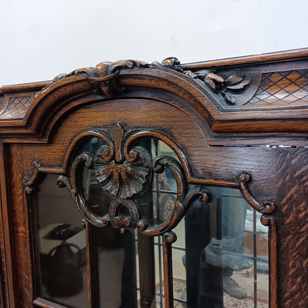 キャビネット　アンティーク　猫脚　ガラス付き　外国製