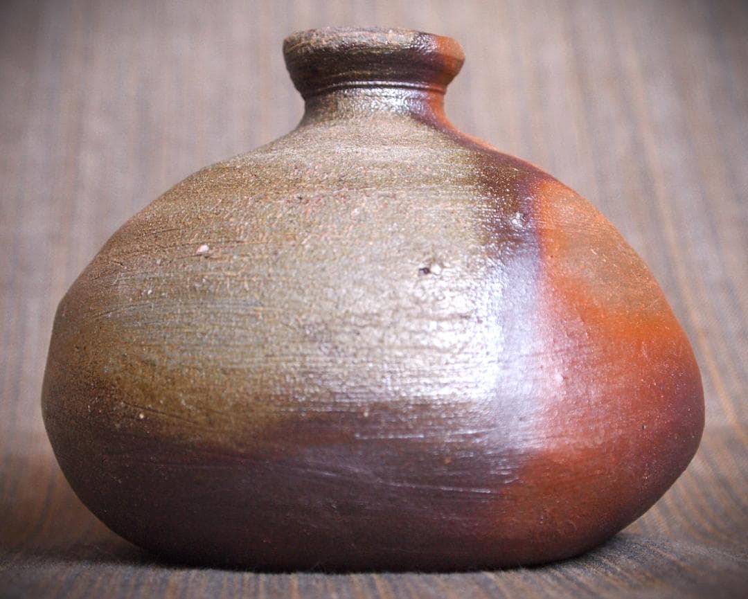 人気作家★中村和樹【師：中村真・中村六郎】★備前【窯変】徳利★共箱・布