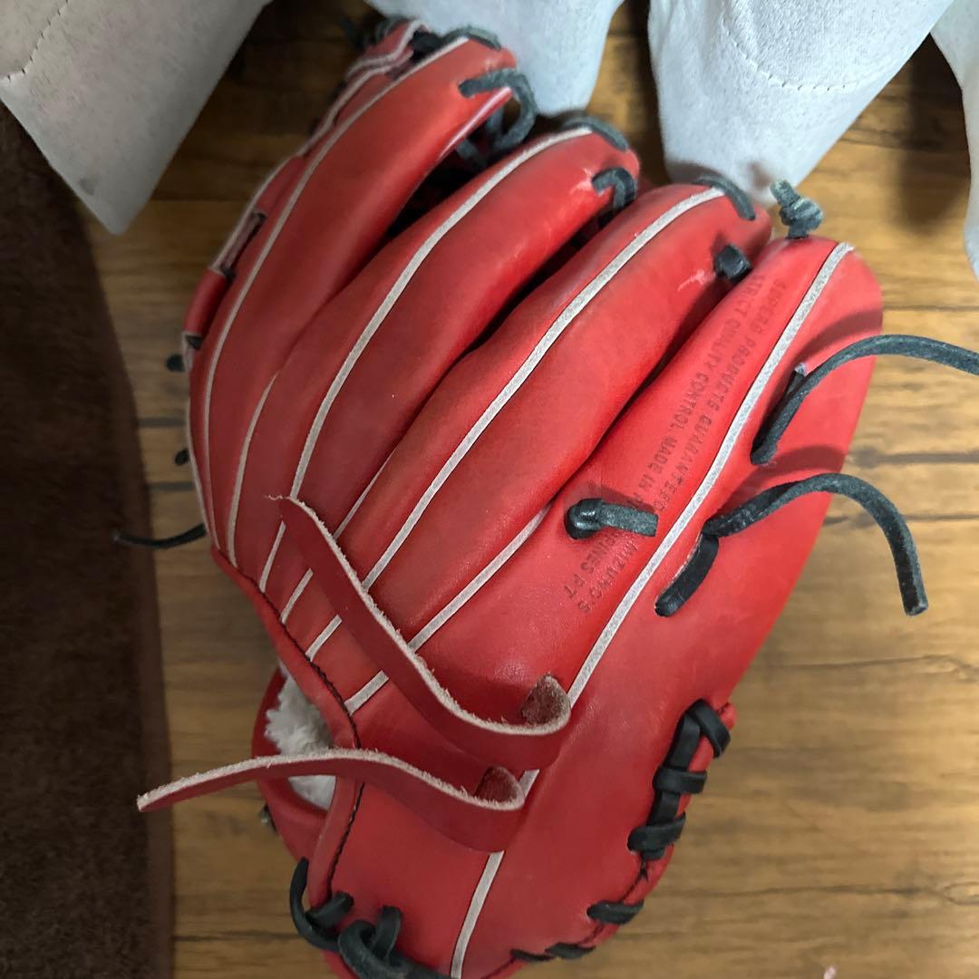 レッド 軟式グローブ レザー製 ストライプデザイン