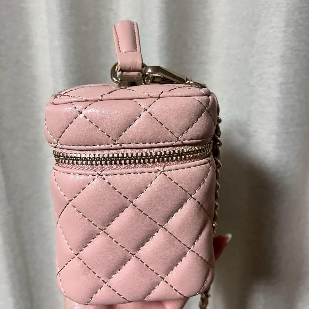 【ゴールドパーツ】キルティングスクエアミニバッグ