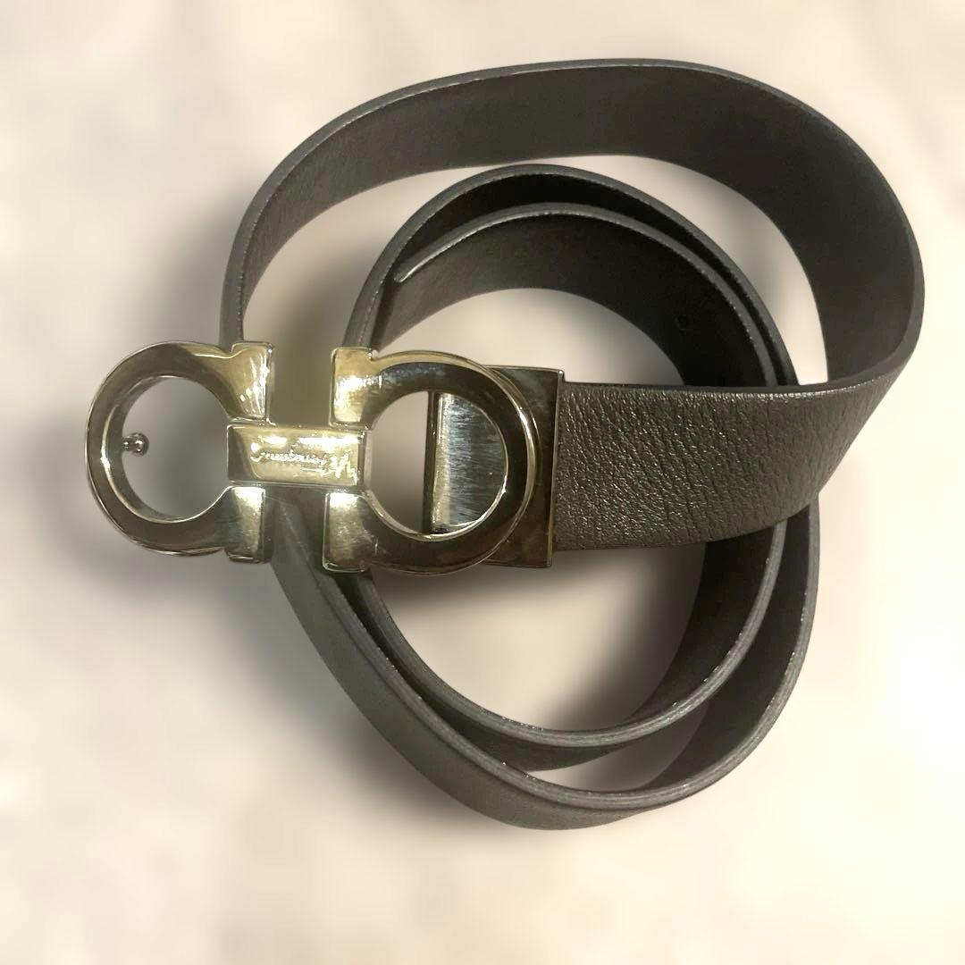 Salvatore Ferragamo ブラック&オリーブブラウン　レザーベルト