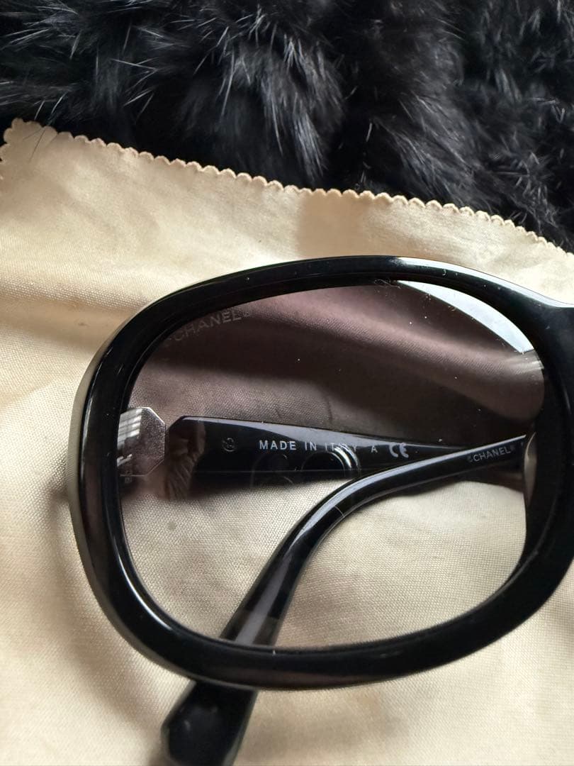 【takashi 】CHANEL サングラス　ココマーク　サイドロゴ