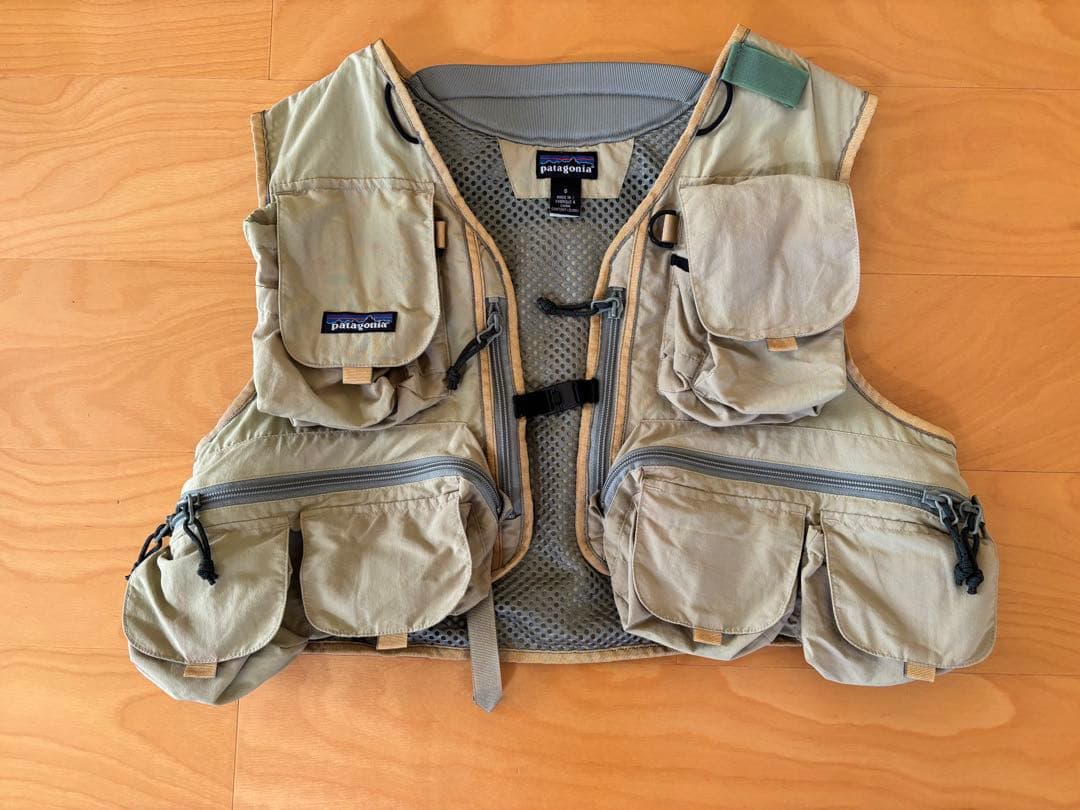 patagonia フィッシングベスト ベージュ　Sサイズ