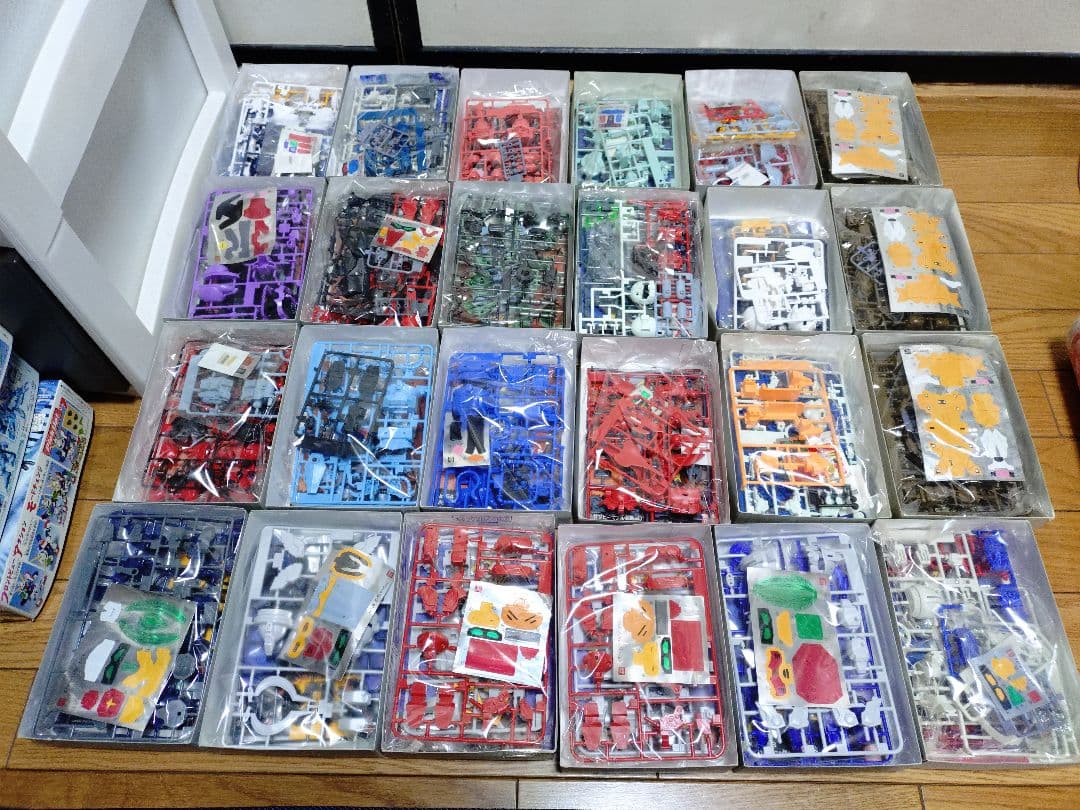 SDガンダムプラモ未組み立てセット　オマケ付き