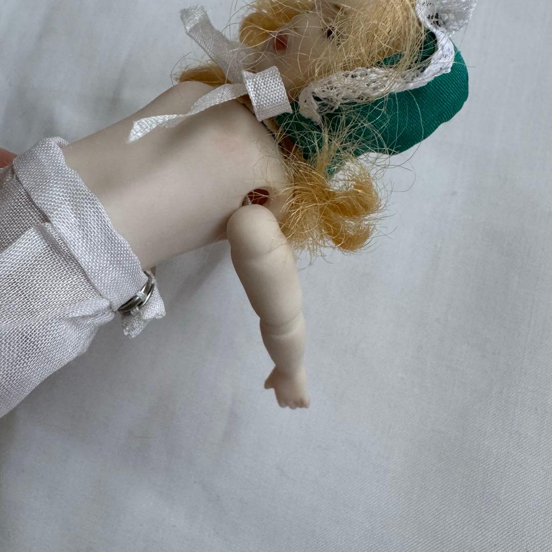 ミニチュアビスクドール　ミニョネット　身長11cm