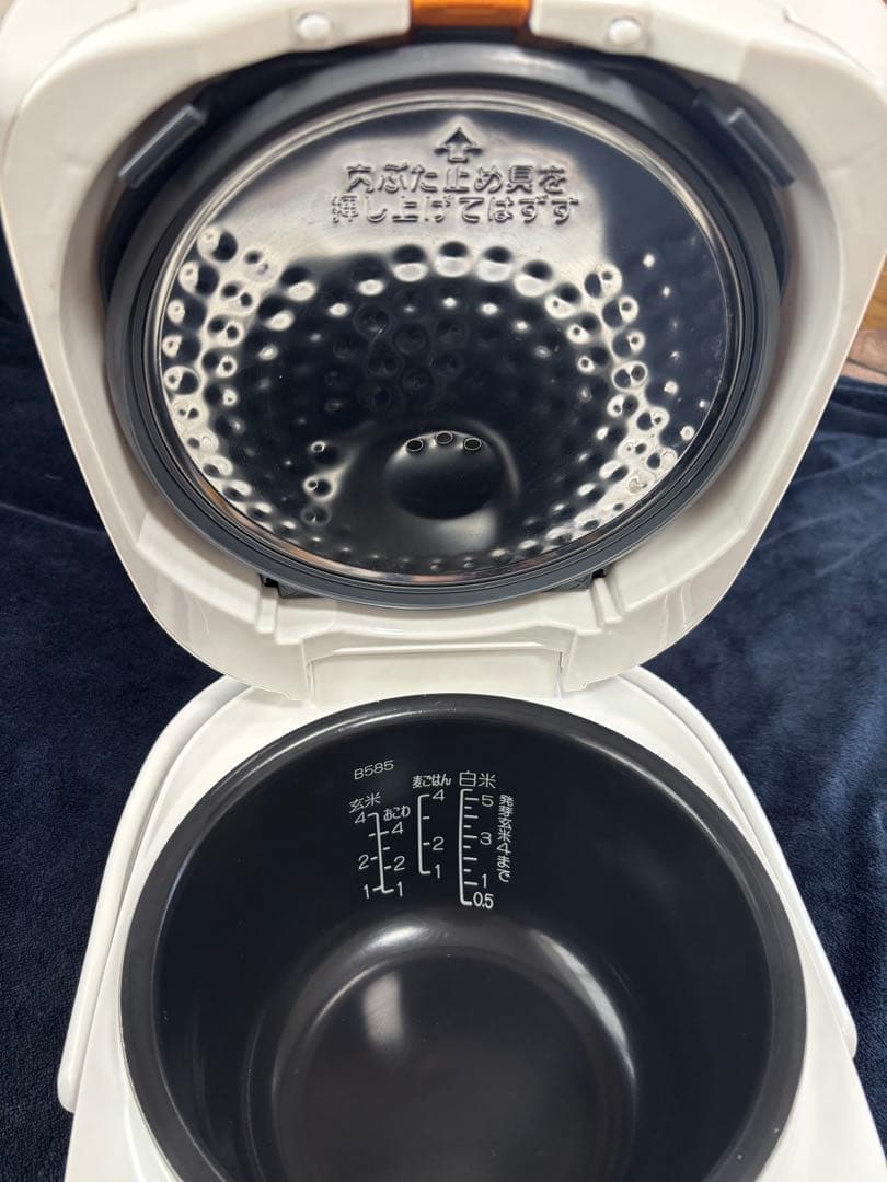 極め炊き　象印　IH炊飯器 5合炊き NW-VE10 (2023年製)