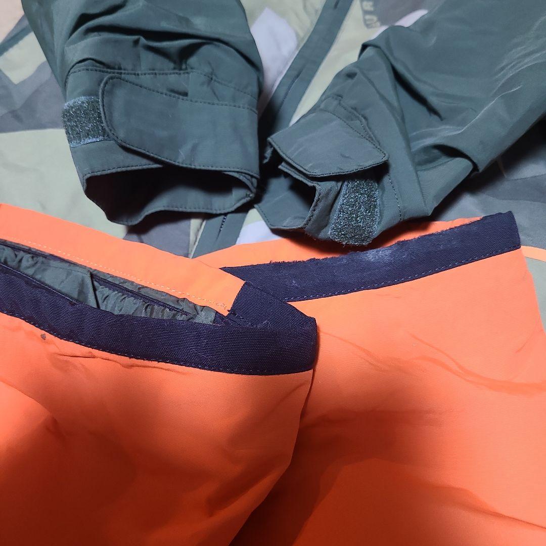 バートン スノーボードウェア 上下 M キッズ 男の子 迷彩柄 美品