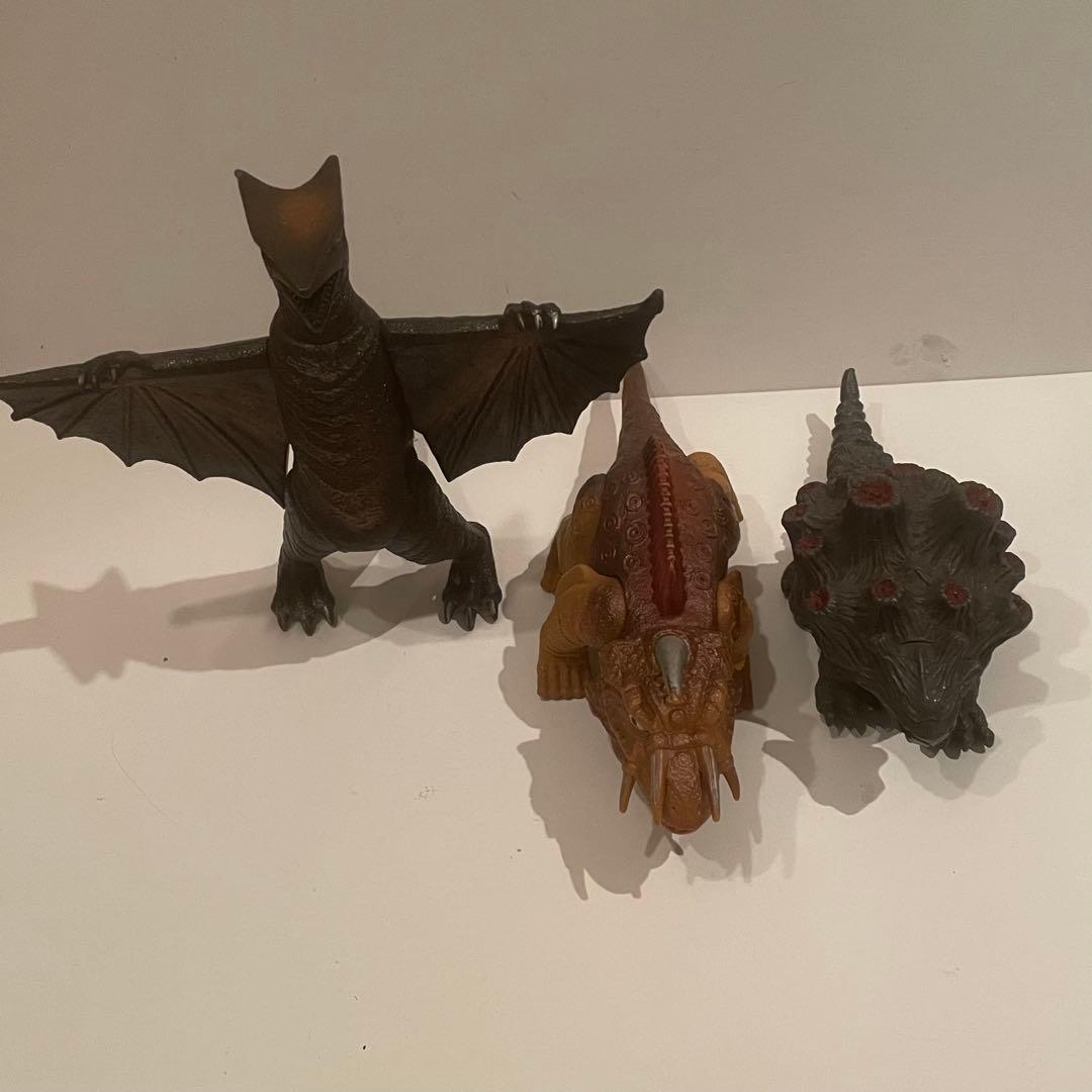 ゴジラ ウルトラマン他 怪獣 ソフビ 90体以上 120サイズ まとめ売り