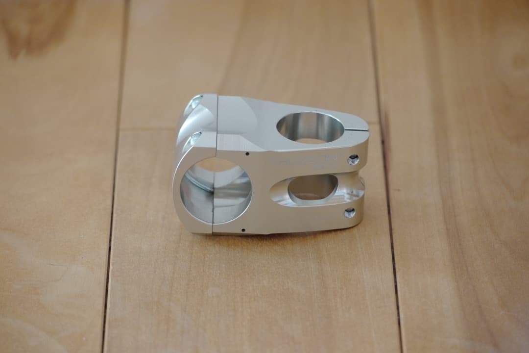 THOMSONステム(アヘッド) ハンドルクランプ径31.8mm