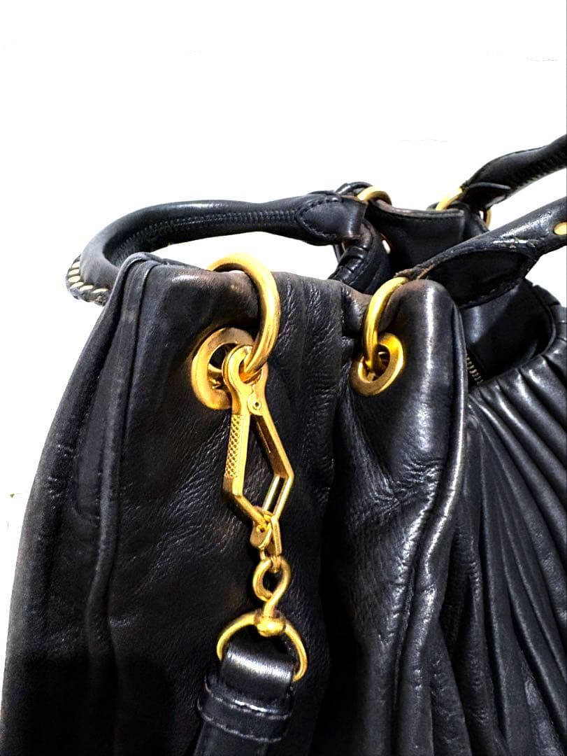 miu miu ブラック ハンドバッグ