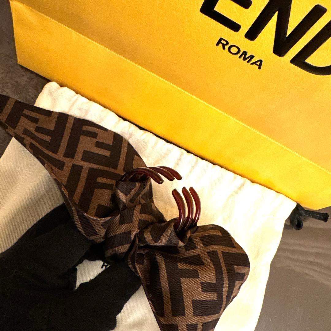 新品未使用☆FENDI ヘアクリップ