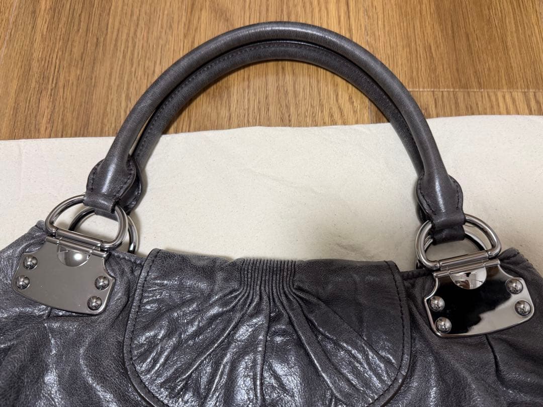 ヴィンテージ miumiu ミュウミュウ　ギャザーレ ザーバッグ